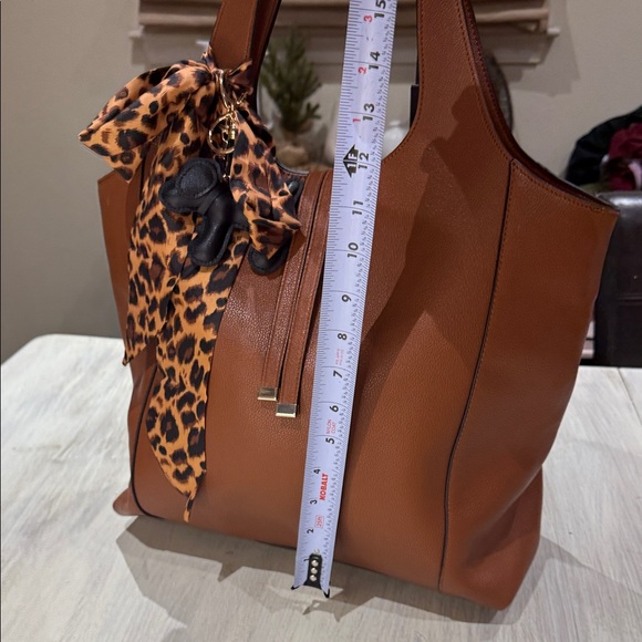 LC Lauren Conrad Tan Tote with Leopard Accent - Picture 8 of 12